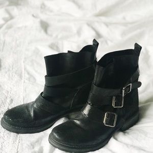 Black Buckle Steve Madden Boots